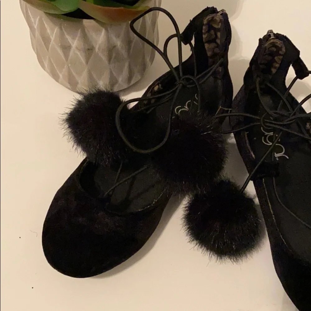 Sugar‎ Pom Pom lace up dress shoes